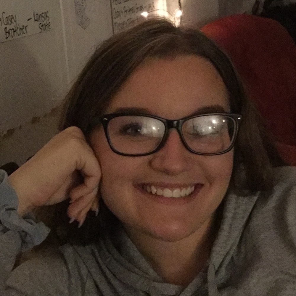 Meet your Posher, Elelizabeth